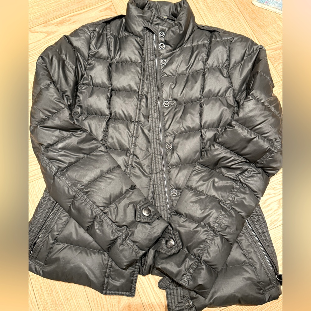 Burberry light coat. Black. Small.